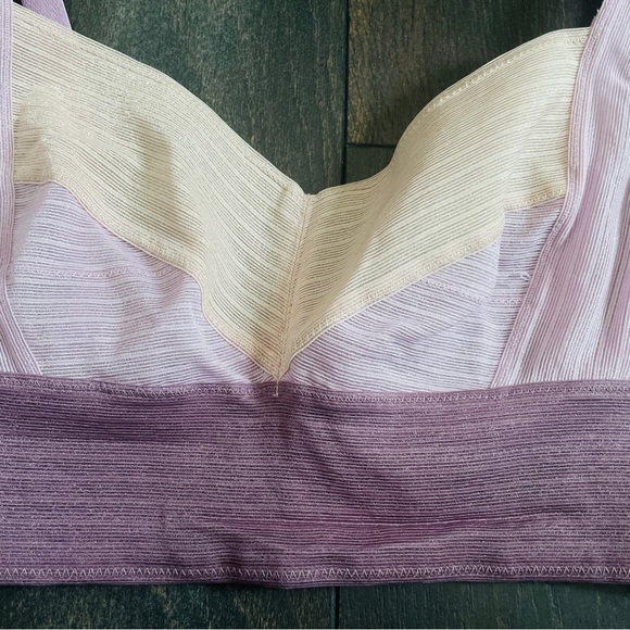 Triumph Underwear Wired Crop Sports Bra with Metallic Thread - Picture 5 of 15